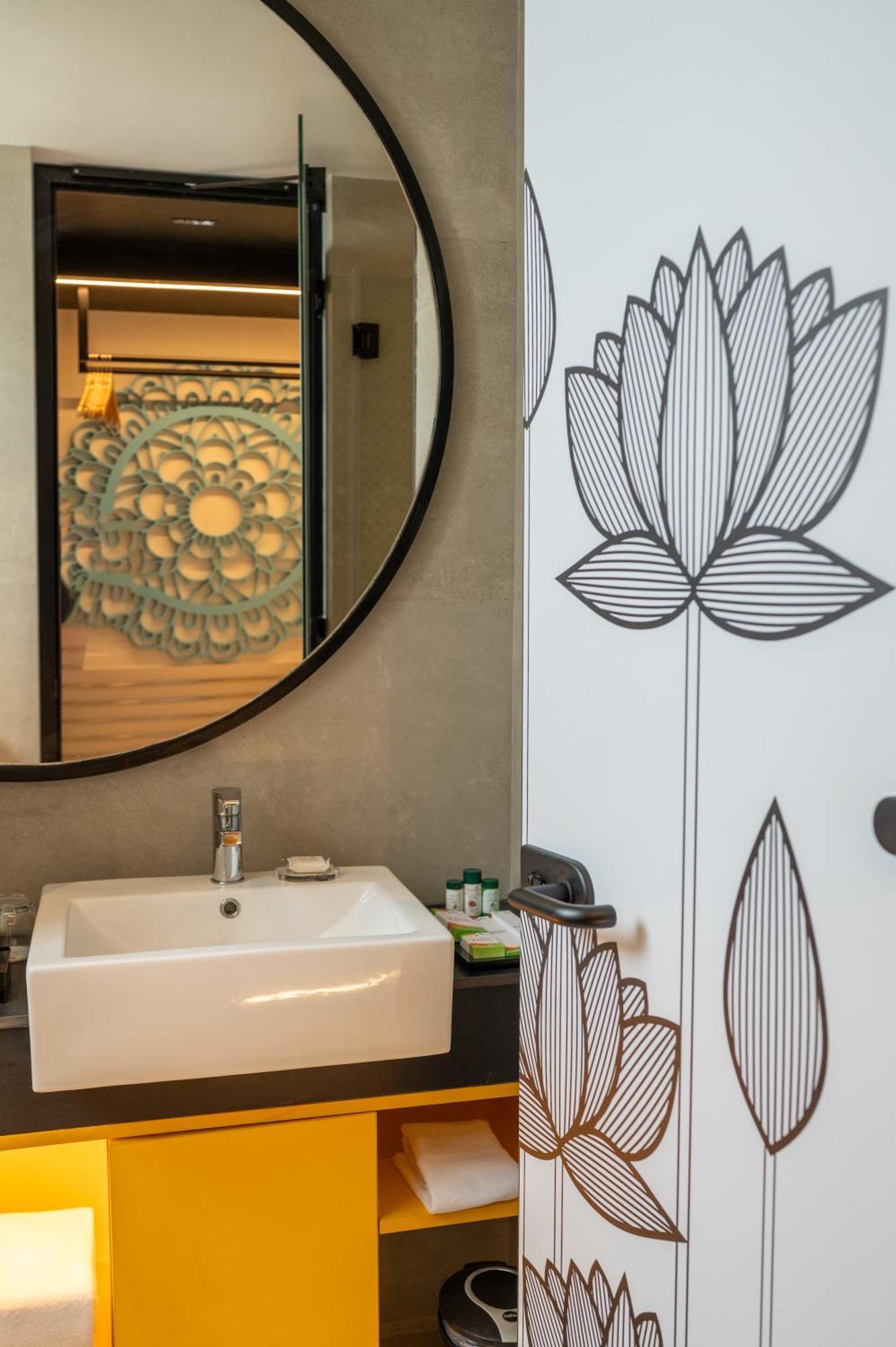 Zibe Luxe Kakinada By Grt Hotels Exterior foto